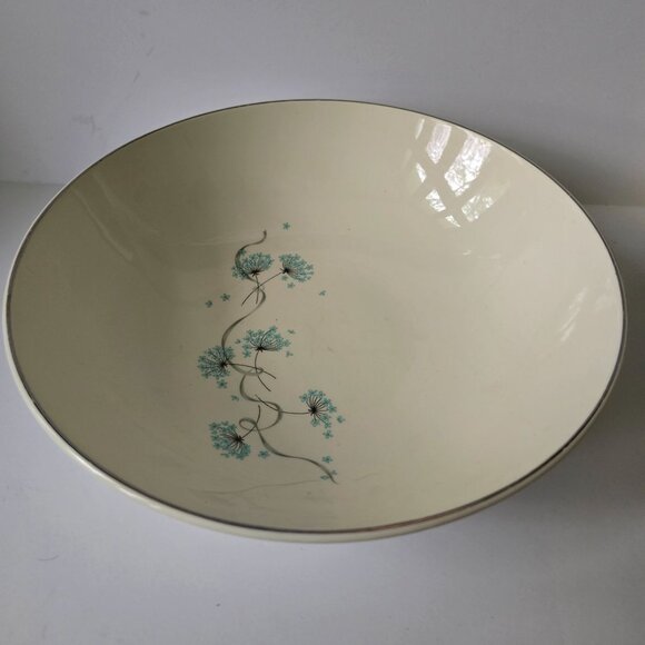 Vintage Blue Lace Earthenware Vegetable Bowl With Blue Floral Design - Picture 7 of 13